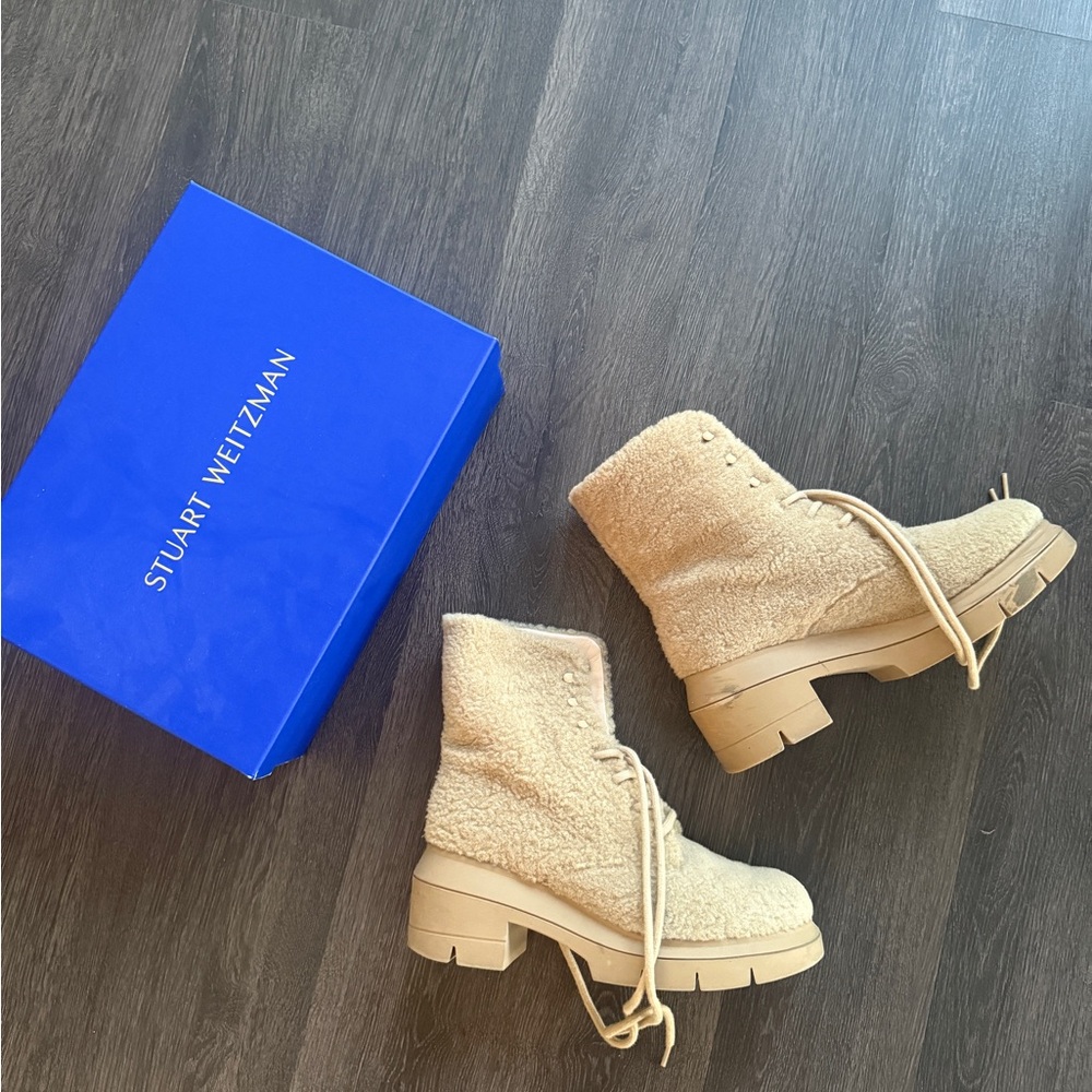 Stuart Weitzman Women's Tan Lace Up Boots